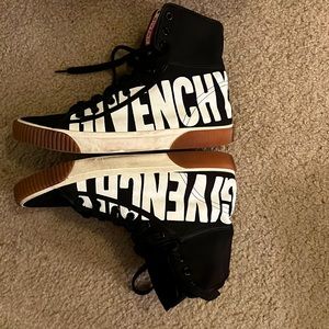 Givenchy high top sneakers sz 40
